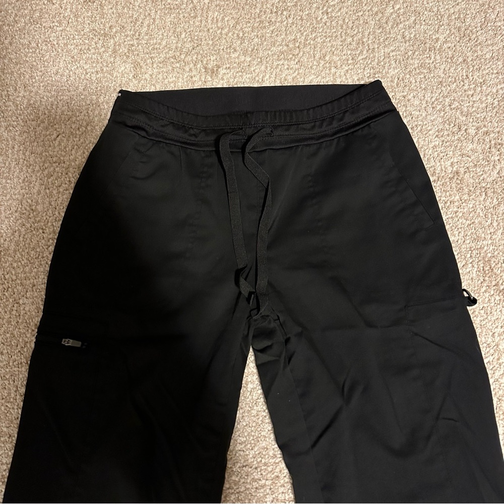 Grey’s Anatomy black scrub pants